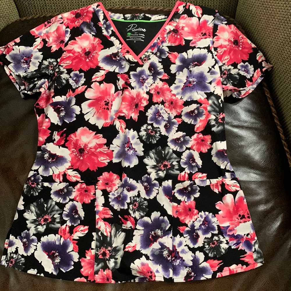 Scrub top